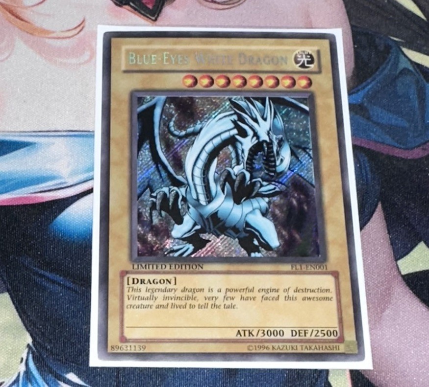 YUGIOH BLUE-EYES WHITE DRAGON FL1-EN001 x1 SECRET RARE HP/DMG