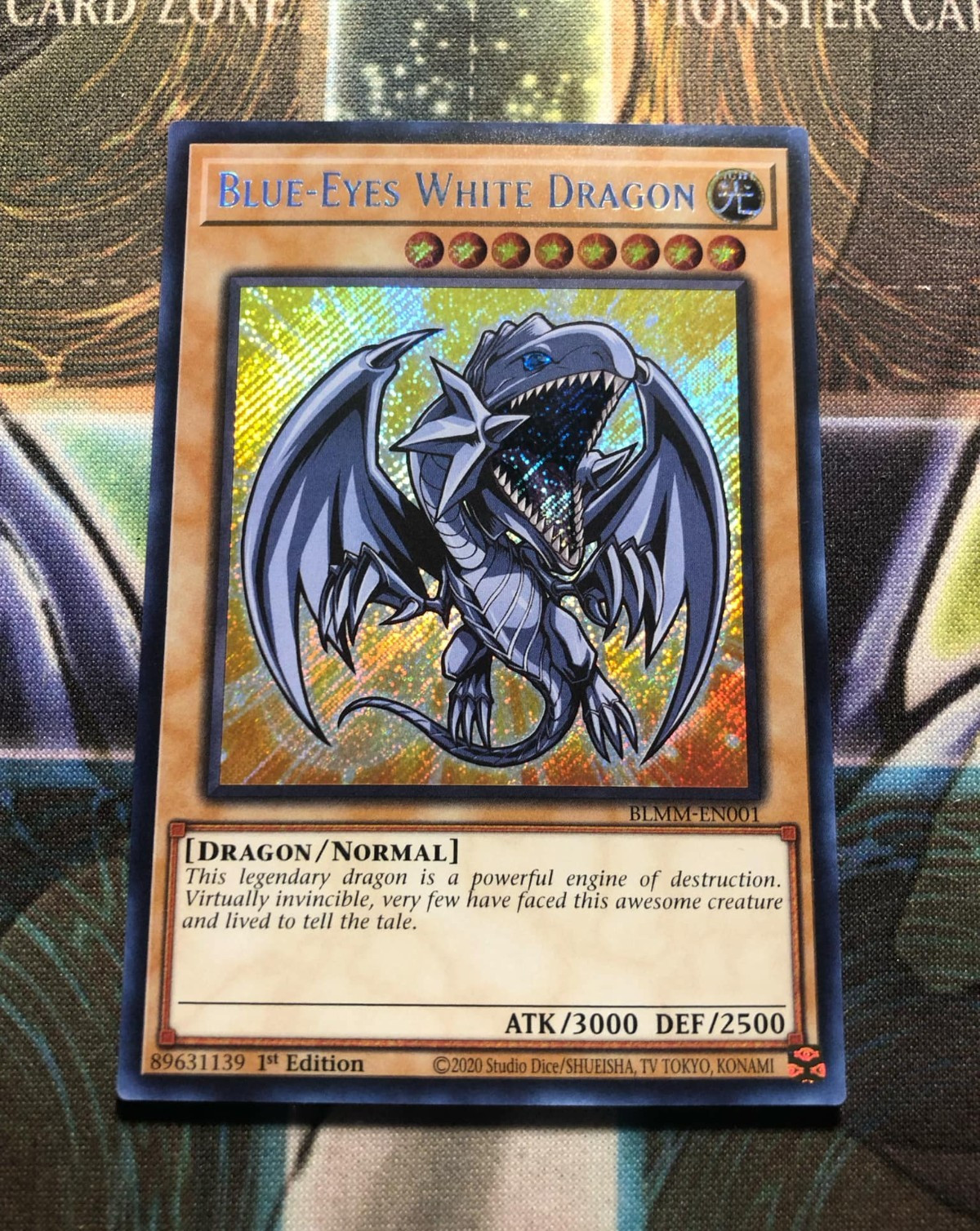 * BLUE-EYES WHITE DRAGON * 1ST EDITION SECRET RARE (CHIBI) BLMM-EN001 YUGIOH!
