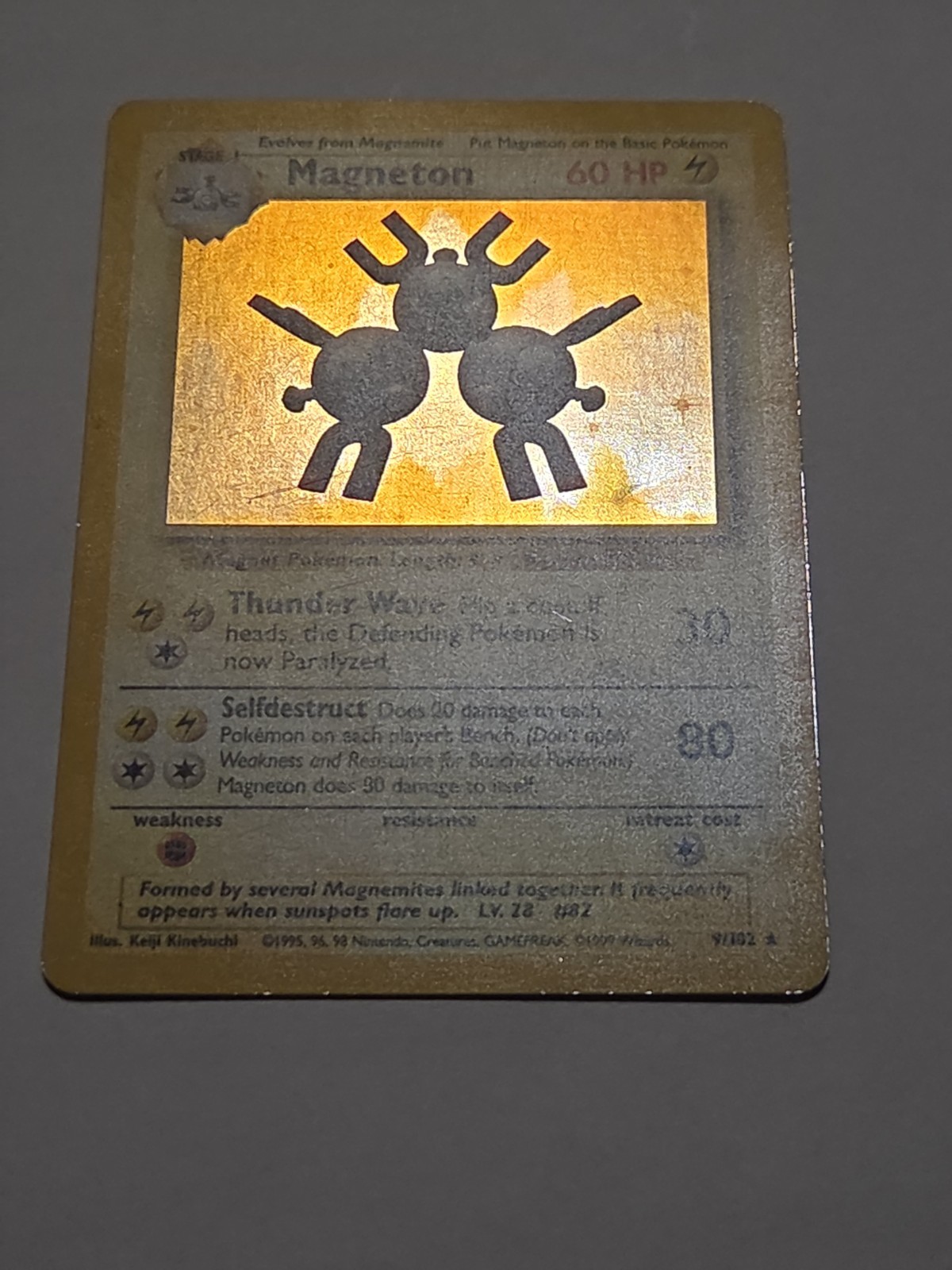 Magneton 009/102 Base Set Holo