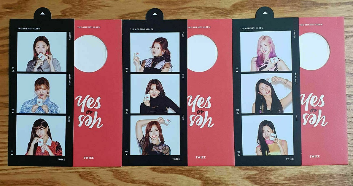 TWICE YES OR YES PHOTO CARD/BOOKMARK