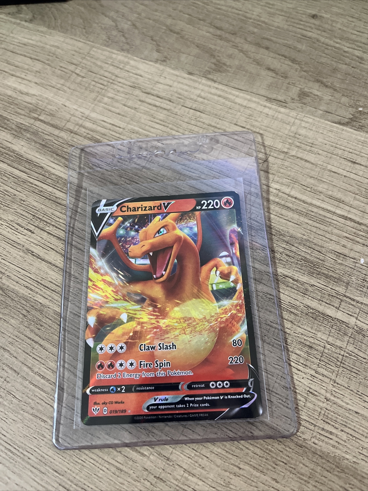 2020 CHARIZARD V 19/189 POKEMON DARKNESS ABLAZE HOLO RARE