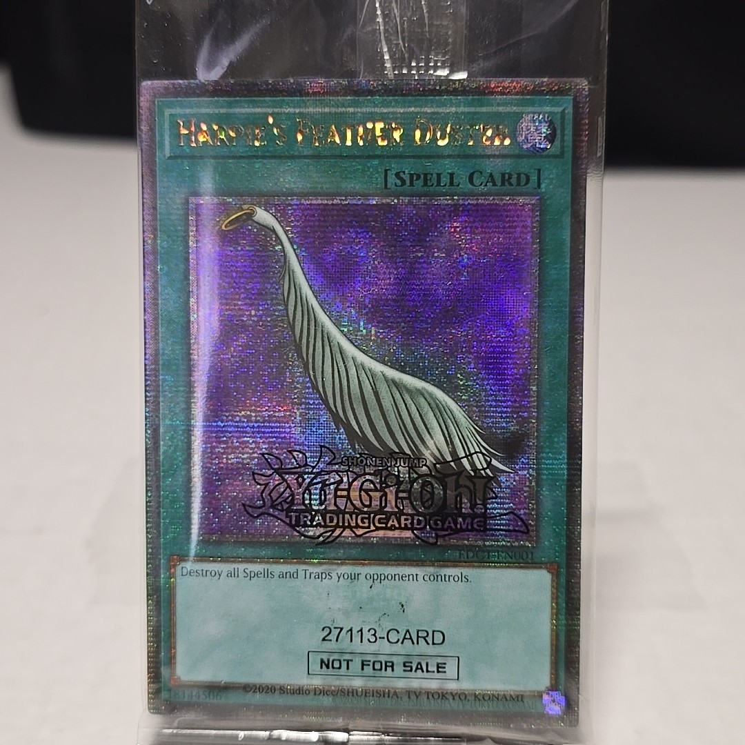 Yu-Gi-Oh! Harpie’s Feather Duster EDC1-EN001 Quarter Century Rare Alt Art