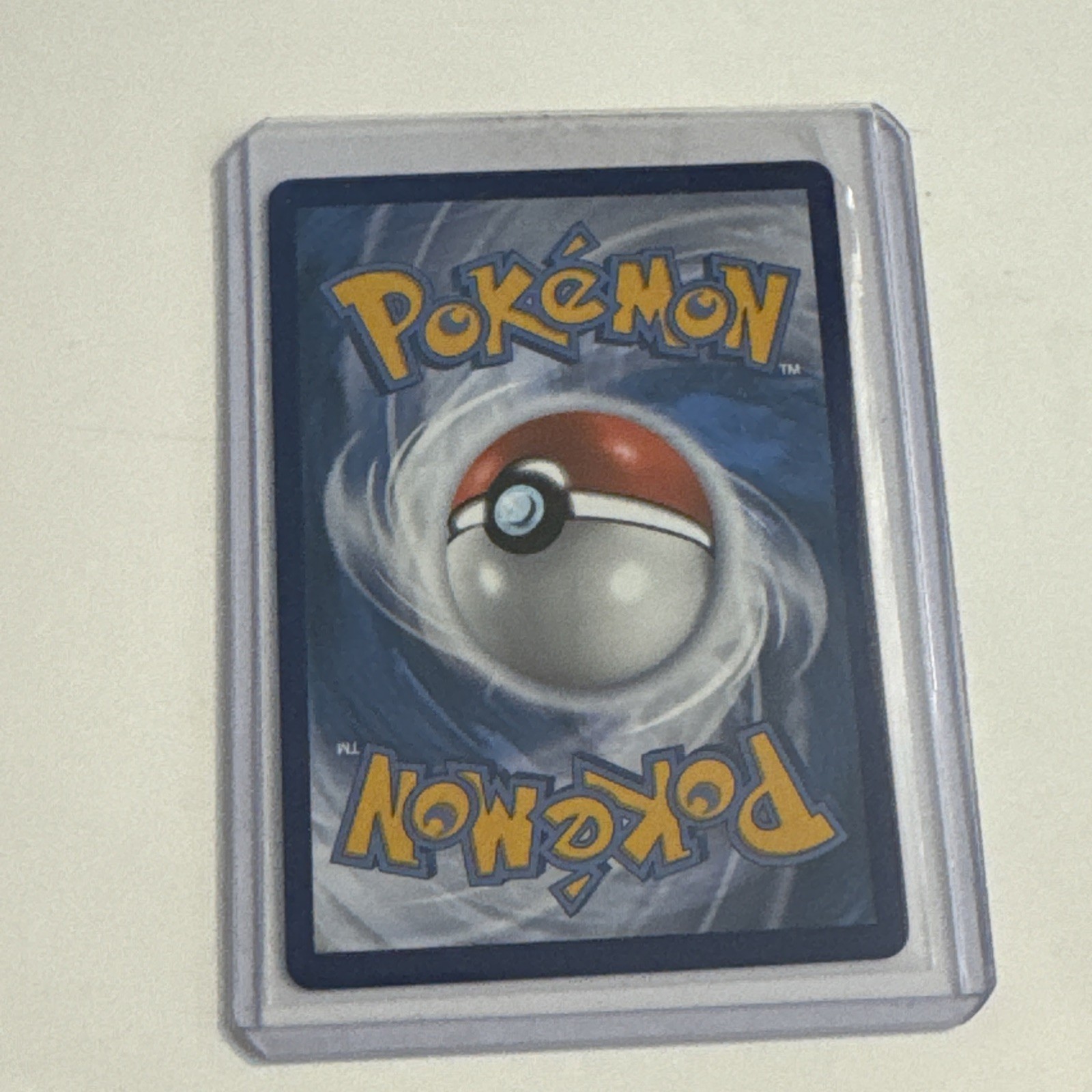 Pokémon Pikachu VMAX Holo 044/185
