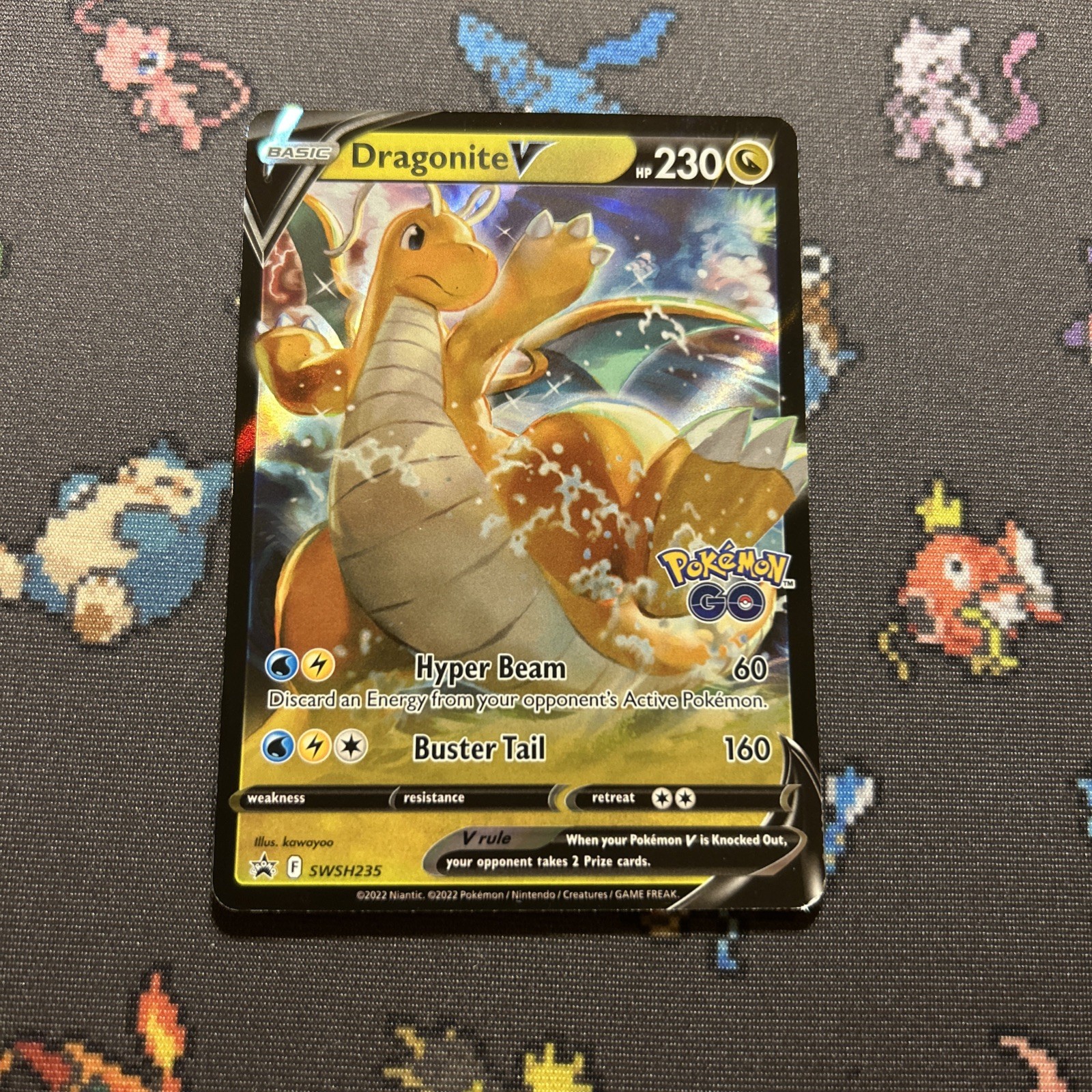 Dragonite V SWSH235 NM -Ultra Rare Pokemon Card- Black Star Promo (9q)