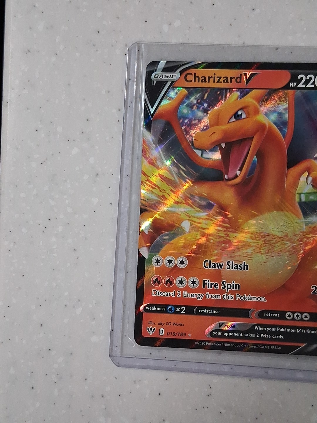 Pokémon TCG Charizard v Darkness Ablaze Holo Ultra Rare Card 19/189